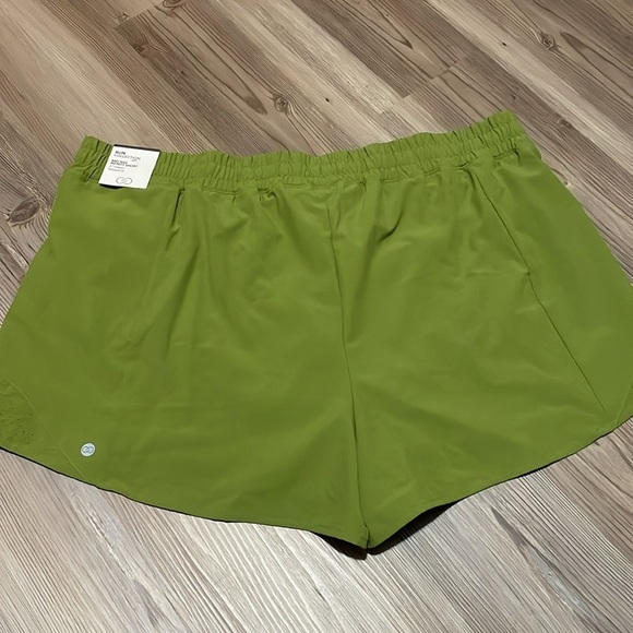 Calia Run Collection midrise Infinity Short 3” Relaxed Army green Size XL NWT - Picture 11 of 14